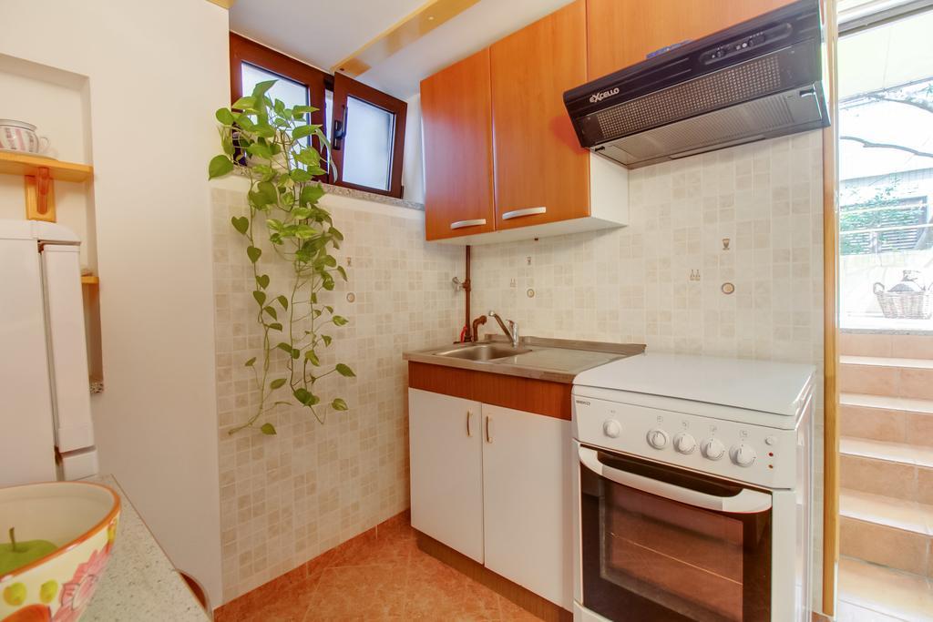 Apartments Franjo 木洛希尼 客房 照片