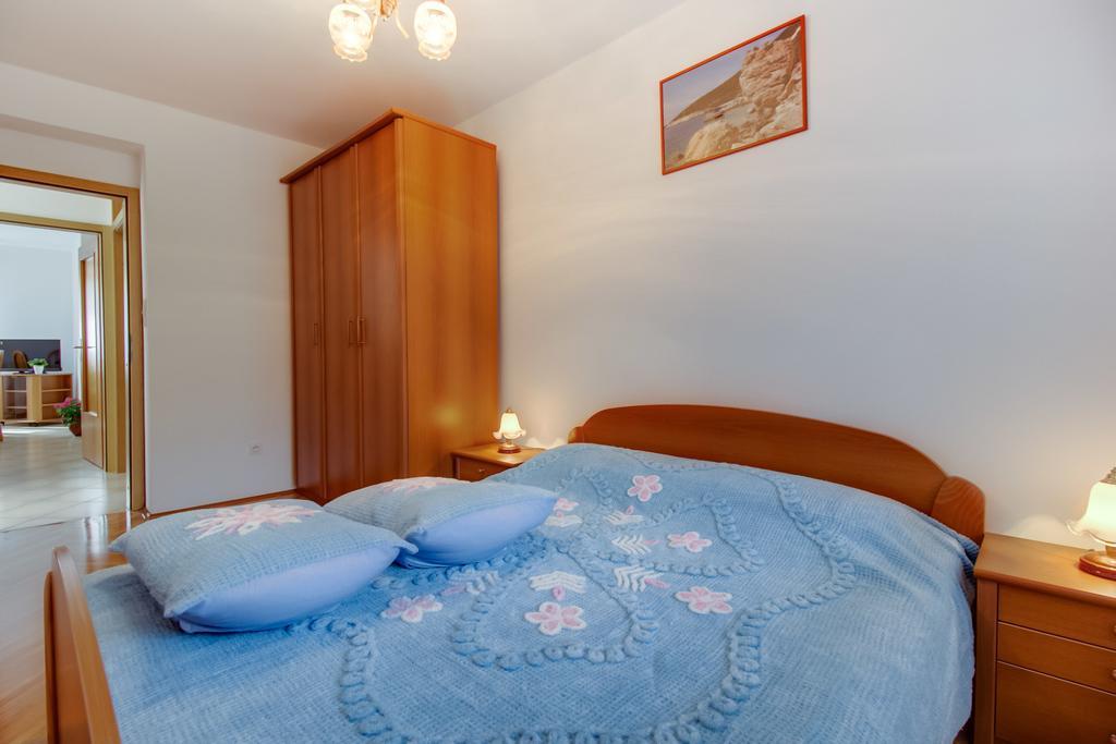 Apartments Franjo 木洛希尼 客房 照片